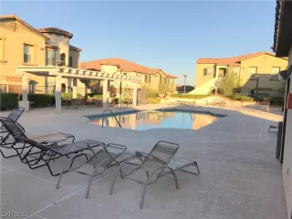 Photo #1: 2530020 Listing 