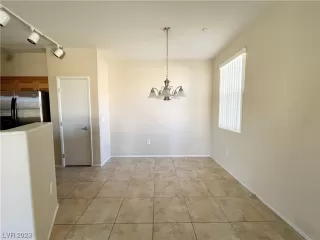 Photo #4: 2530020 Listing 