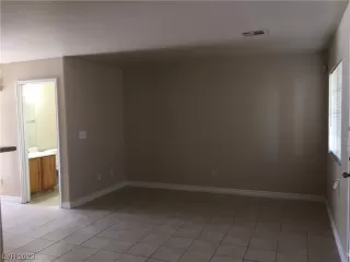 Photo #3: 2530035 Listing 