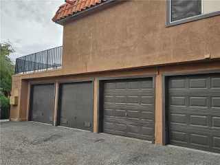 Photo #1: 2530045 Listing 