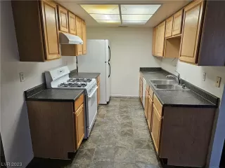 Photo #3: 2530045 Listing 