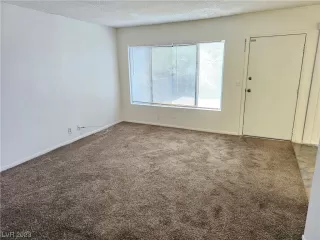 Photo #6: 2530045 Listing 