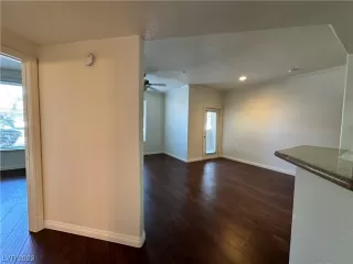 Photo #4: 2530055 Listing 