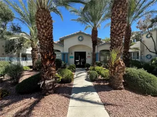 Photo #1: 2530085 Listing