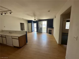 Photo #4: 2530085 Listing