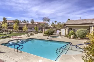 Photo #5: 2530102 Listing 