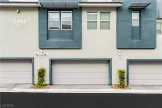 Photo #1: 2530131 Listing 