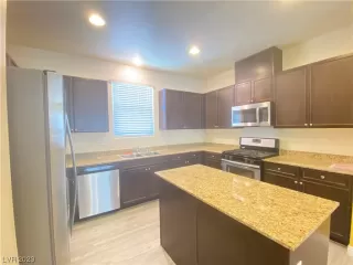 Photo #5: 2530145 Listing 