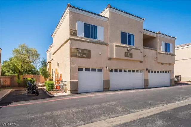 MLS: 2530169 Condo For Sale