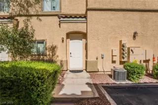 Photo #5: 2530169 Listing