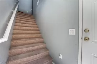 Photo #6: 2530169 Listing