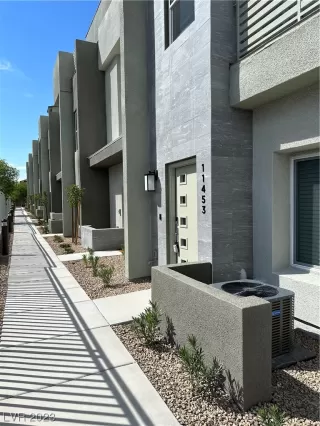 Photo #2: 2530172 Listing 