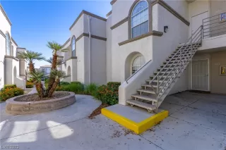 Photo #1: 2530182 Listing