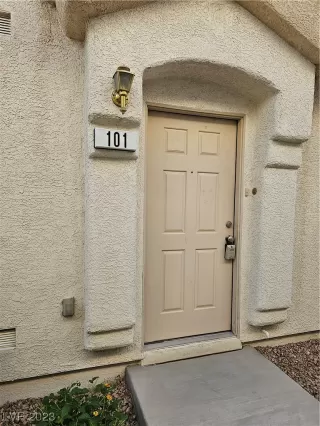 Photo #1: 2530184 Listing 