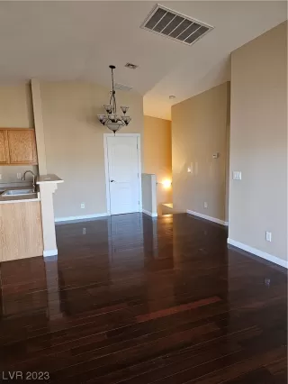 Photo #6: 2530184 Listing 