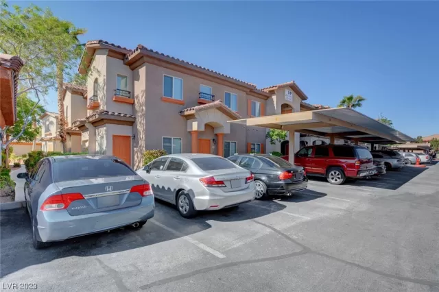 MLS: 2530193 Condo For Sale