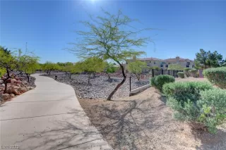 Photo #2: 2530193 Listing 