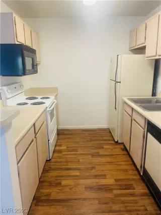 Photo #1: 2530209 Listing 