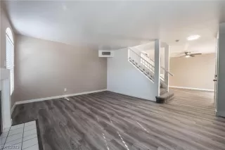 Photo #2: 2530256 Listing 