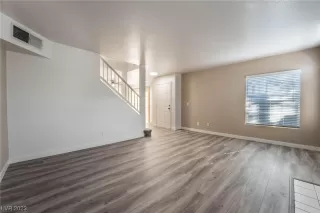 Photo #3: 2530256 Listing 