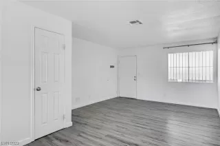 Photo #1: 2530264 Listing