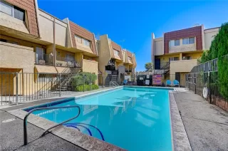 Photo #5: 2530264 Listing