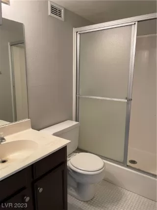 Photo #5: 2530294 Listing