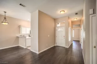 Photo #3: 2530319 Listing