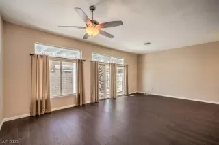 Photo #4: 2530319 Listing