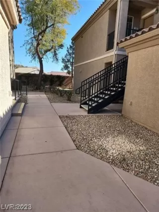 Photo #1: 2530358 Listing 