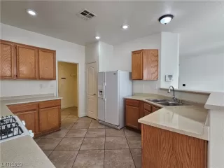 Photo #3: 2530370 Listing 