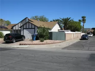 Photo #1: 2530383 Listing