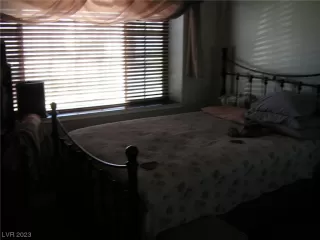 Photo #5: 2530383 Listing