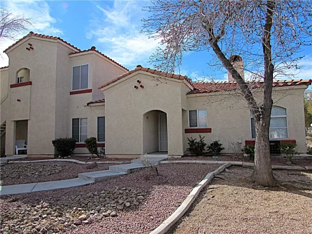 MLS: 2530386 Condo For Sale