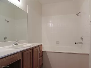 Photo #6: 2530386 Listing 