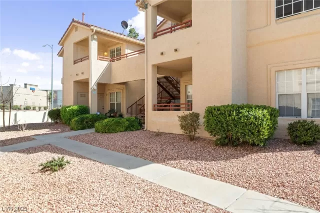 MLS: 2530393 Condo For Sale