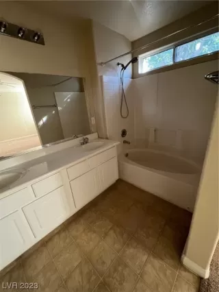 Photo #3: 2530401 Listing 