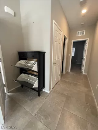 Photo #5: 2530402 Listing 