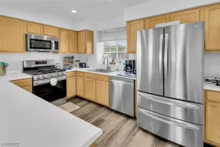 Photo #6: 2530409 Listing 