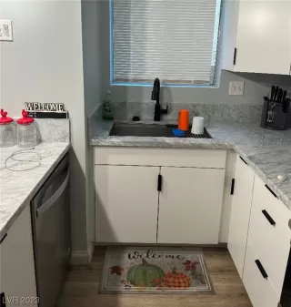 Photo #1: 2530410 Listing 