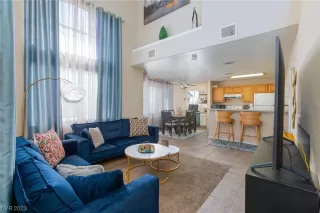 Photo #5: 2530415 Listing 