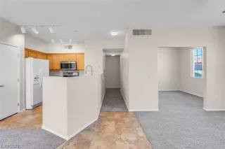 Photo #3: 2530421 Listing