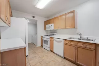 Photo #2: 2530422 Listing 