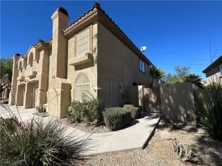 Photo #1: 2530478 Listing 