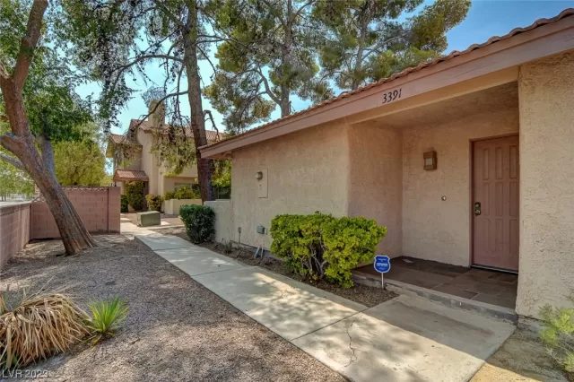 MLS: 2530490 Condo For Sale