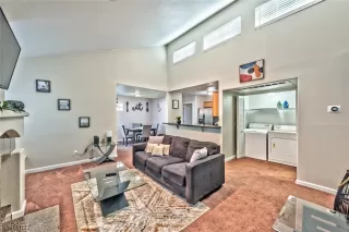 Photo #6: 2530502 Listing