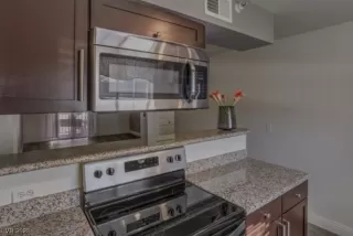 Photo #4: 2530516 Listing 