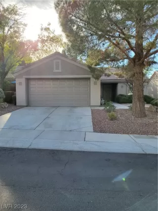 Photo #1: 2530553 Listing 