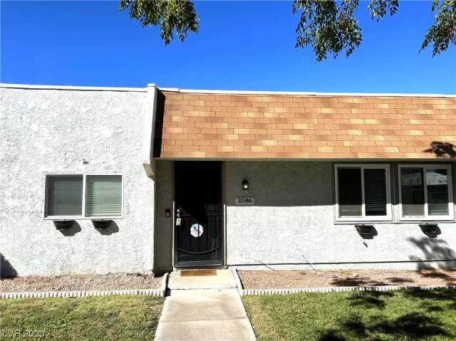 MLS: 2530558 Condo For Sale