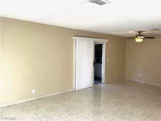 Photo #2: 2530558 Listing